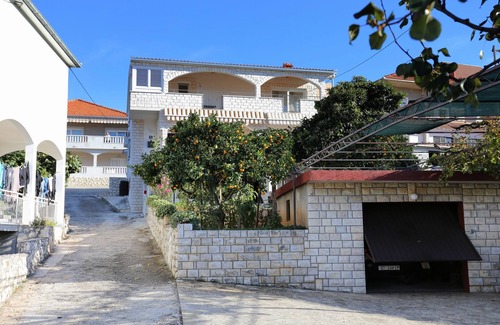 Trogir Apartment | Exceptional Two Bedroom Apartment with Ocean View in Trogir