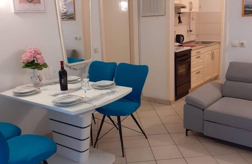 Island Hvar Apartment | Top-Rated Two Bedroom Apartment with Ocean View in Jelsa