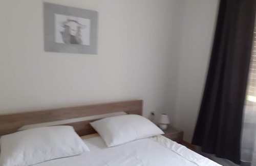 Selce Apartment | Beautiful Two Bedroom Apartment with Terrace in Selce