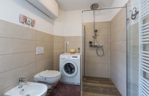 Vardica Apartment | Seaside Two Bedroom Apartment with Terrace in Vardica