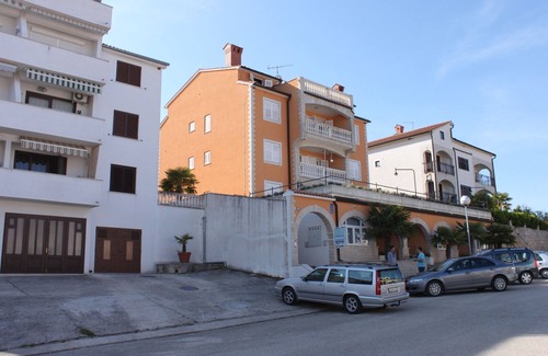 Vrsar Apartment | Two-Bedroom Apartment with Terrace & Sea View in Vrsar