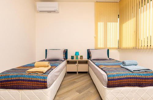 Plovdiv Center Apartment | Two bedroom apt Karavelov with Private Parking Medical University