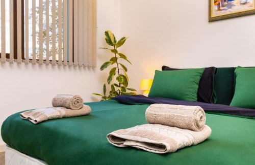 Plovdiv Center Apartment | Two bedroom apt Karavelov with Private Parking Medical University