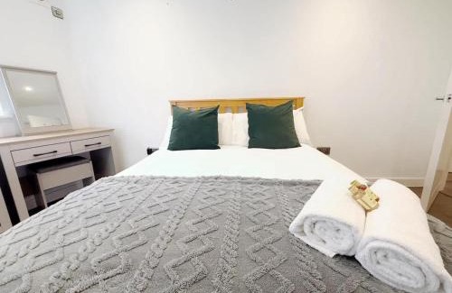 Bristol Apartment | Two bedroom basement flat in Brasswork