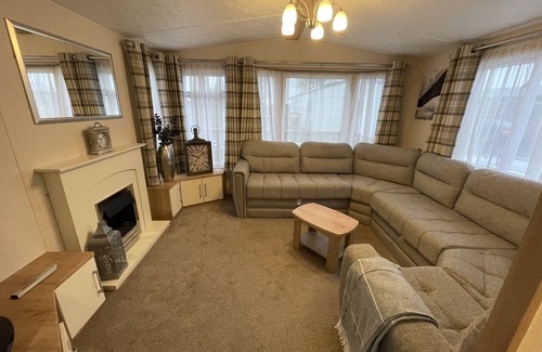Jedburgh House | Family-Friendly Two Bedroom Caravan at Lilliarsedge