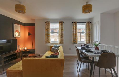 Colchester Apartment | Cozy Two Bedroom Coach House with Free Parking & Netflix