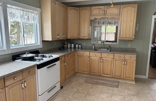 Northwood Cottage | Charming Two-Bedroom Cottage with Bow Lake Views & Beach Access