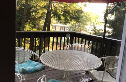 Northwood Cottage | Charming Two-Bedroom Cottage with Bow Lake Views & Beach Access