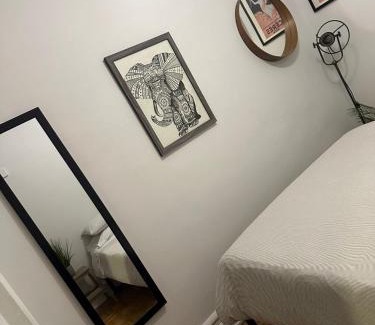 Queens Apartment | Two Bedroom Retreat in Prime Location - Guest Rated 9.5/10