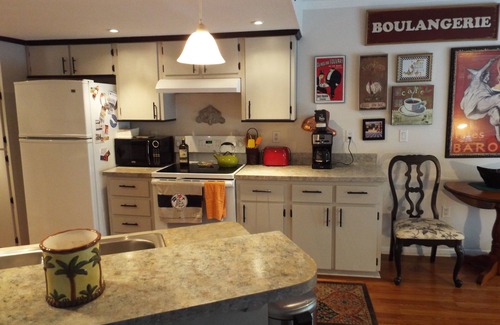 Spring Hill House | Inviting Two Bedroom Home with Private Heated Pool & Ocean View