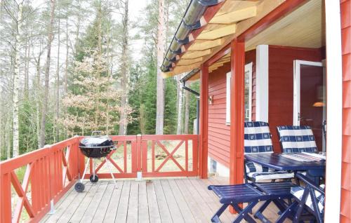 Knared House | Family-Friendly 2 Bedroom Retreat in Knred - 4 Star Comfort