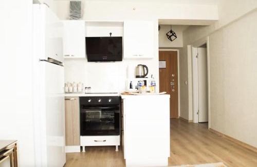 Esenyurt Apartment | Perfect 1-Bedroom Retreat with Free WiFi & Parking