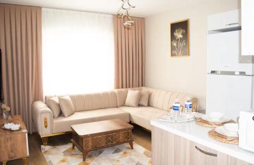 Esenyurt Apartment | Perfect 1-Bedroom Retreat with Free WiFi & Parking