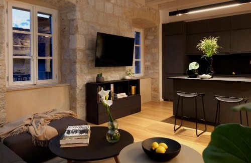 Dubrovnik Old Town Apartment | Stylish Two Bedroom Apartment in Dubrovnik Old Town