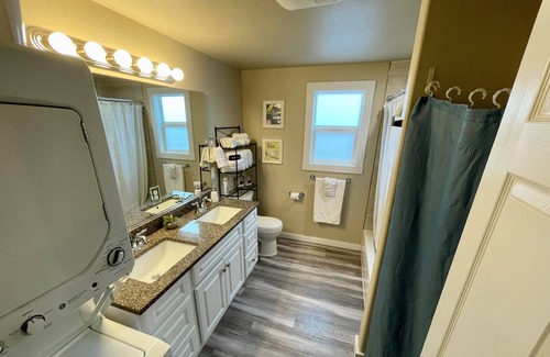 Pasco Apartment | Exclusive Two-Bedroom Pearl Suite with Top Amenities