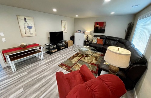Pasco Apartment | Exclusive Two-Bedroom Pearl Suite with Top Amenities