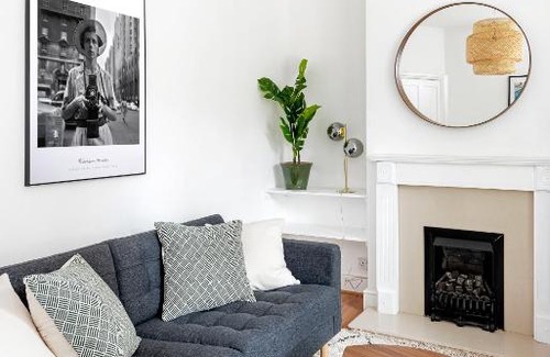 Pontcanna Apartment | Spacious Two Bedroom Pontcanna Townhouse Near City Centre