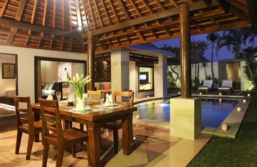 Seminyak Villa | Beautiful 2BR Near Seminyak Beach with Private Pool & Spa