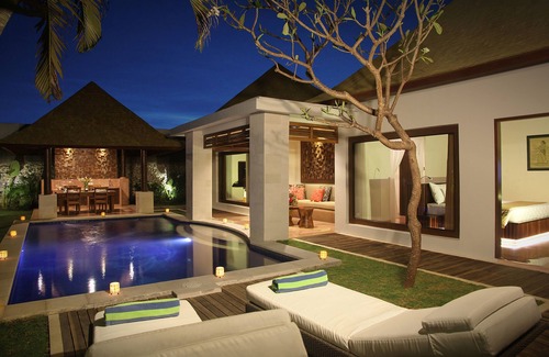 Seminyak Villa | Beautiful 2BR Near Seminyak Beach with Private Pool & Spa