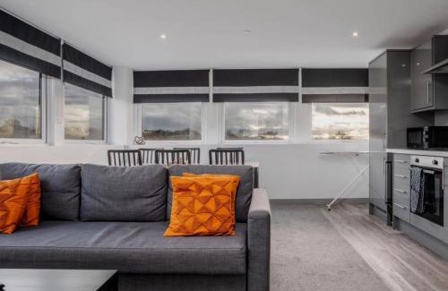 Yeadon Apartment | Two-Bedroom Serviced Flat by Brookland Stays Short Lets Leeds, Free WiFi