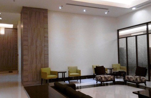 Barangka Ilaya Condo | Convenient Two-Bedroom Suite Near MRT Boni Station