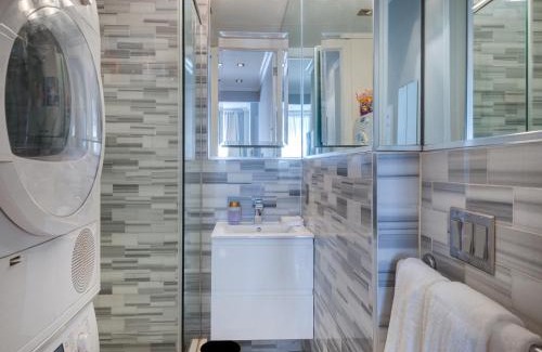 Sutton Place Apartment | Two-Bedroom Sutton Place Condo-Hotel