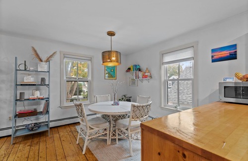 Newport Apartment | Two-Bedroom Newport Retreat with Parking, Steps from Water