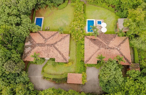 Islita Villa | Relax in a Two Bedroom Villa at Beach Forest Retreat
