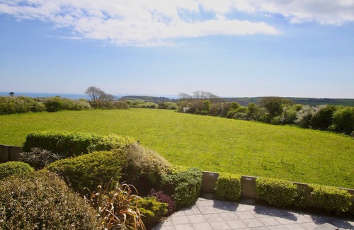 Gorran House | Beautiful Two Bedroom Cottage with Oceanfront Views