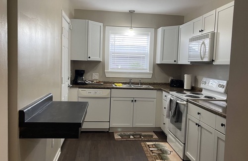 Indianapolis Condo | Comfortable Two Bedrooms Apartment Near Downtown Attractions