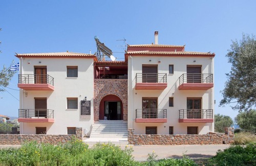 Monemvasia House | Scenic Two-Bedroom Apartment with Ocean & Mountain Views