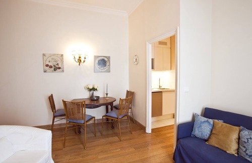 8th Arrondissement Apartment | Comfortable Two Bedrooms Flat Near Place Vendome - 10/10 Rated