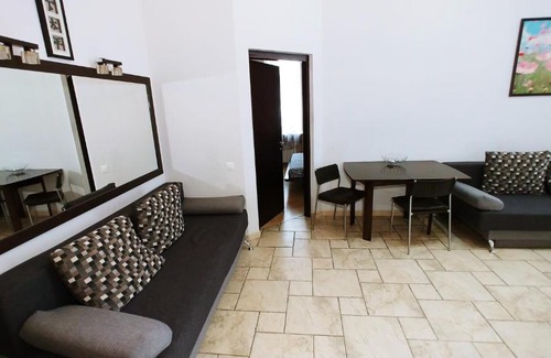 Besarabka Apartment | Stylish Two-Bedroom Retreat in Central Kiev