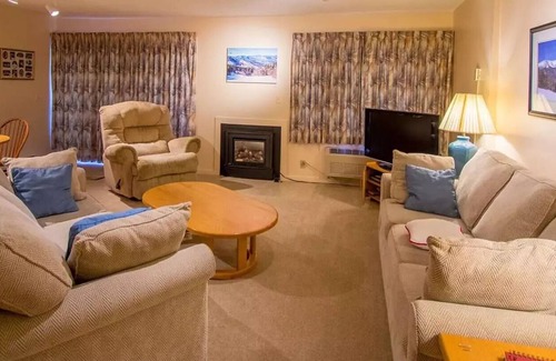 Bartlett Resort | Family-Friendly Two-Bedroom Retreat at Attitash Mountain
