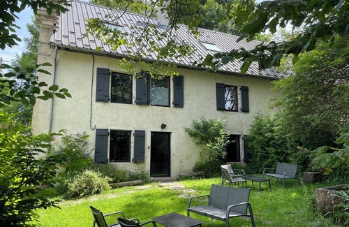 Autrans-Meaudre-en-Vercors Cottage | Exceptional Stay at Two Brothers Farm with Spa & Breakfast