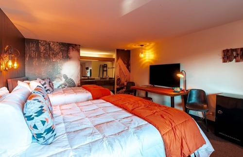 Orchard District Hotel | Comfortable Retreat with Pool, Free Parking & Pet Friendly