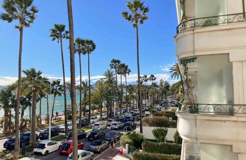 Cannes Apartment | En-Suite Apartment on La Croisette with Ocean View