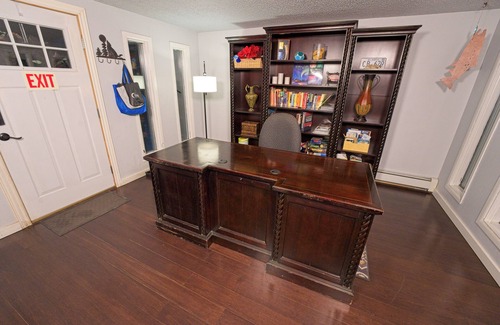 University Area House | Two FULL bath, two bedroom, full kitchen, free laundry, centrally located!