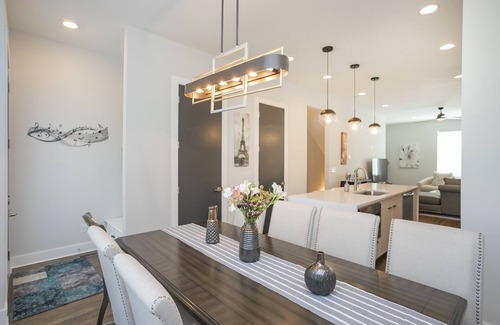 Nashville Villa | Ideal Downtown Retreat: 8 Ensuites, Game Rooms & Views