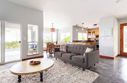 Kapoho House | Discover the Cliff House at Kaloli Point with Pool Access