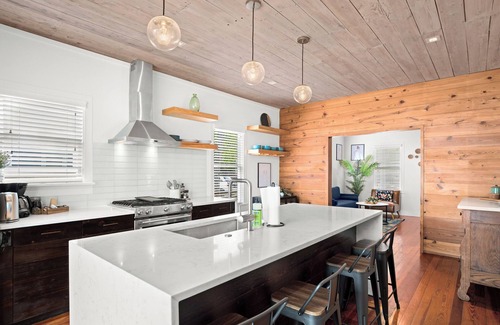 Govalle House | Two House Eastside ATX w/Heated POOL
