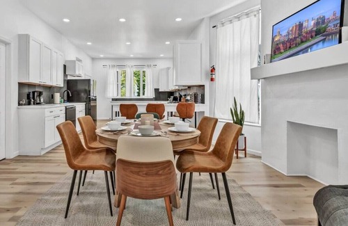 Lakeview Apartment | Stylish Two-Level Apartment in Downtown Buffalo
