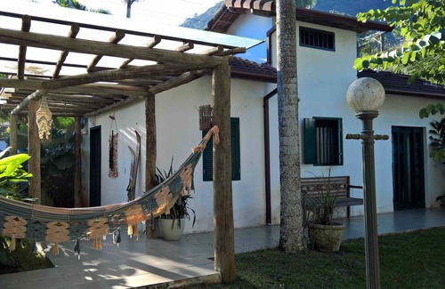 Toque Toque House | Ideal Retreat: Private Beach Access in North Coast Paradise