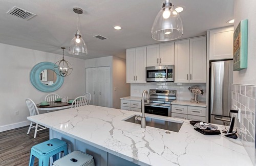 Holmes Beach House | Steps from the Beach: Private Heated Pool & Ocean Views