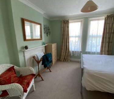 Christchurch Apartment | Discover Two Rivers Reach: Family-Friendly Retreat