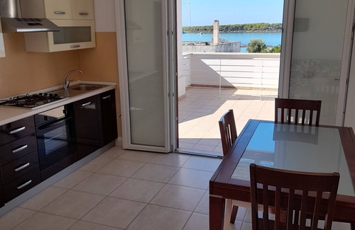 Porto Cesareo Apartment | Seaside Two-Room Apartment with Ocean View and Breakfast