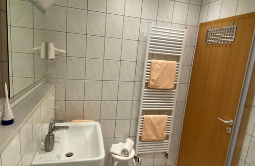 Emmelshausen Other | Pet-Friendly Two-Room Apartment at Landgasthof Baunhöller-Mühle