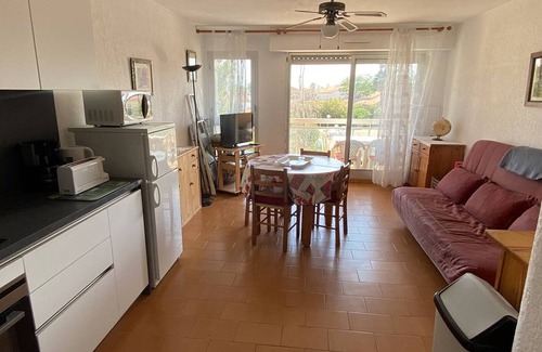 Le Port Apartment | Cozy Apartment Canet-Plage with Ocean View and Spa