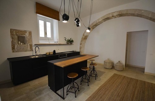 Eastern Sicily Apartment | Two-room apartment in historic center of (ortigia) air-conditioned - wifi