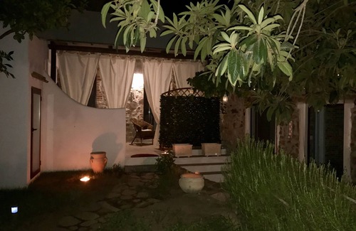 Onifai Apartment | Explore a Two-Room Apartment in Sardinian Courtyard
